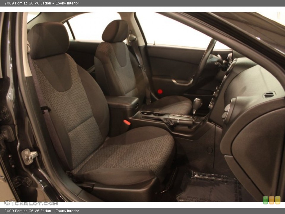 Ebony Interior Photo for the 2009 Pontiac G6 V6 Sedan #79020031