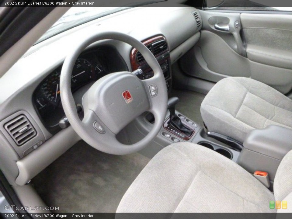 Gray Interior Photo for the 2002 Saturn L Series LW200 Wagon #79042042