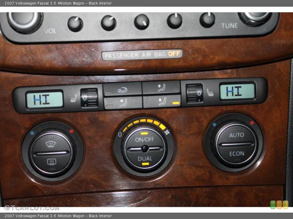 Black Interior Controls for the 2007 Volkswagen Passat 3.6 4Motion Wagon #79044685