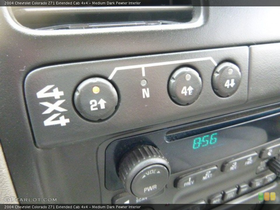 Medium Dark Pewter Interior Controls for the 2004 Chevrolet Colorado Z71 Extended Cab 4x4 #79049956
