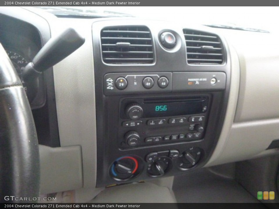 Medium Dark Pewter Interior Controls for the 2004 Chevrolet Colorado Z71 Extended Cab 4x4 #79049974