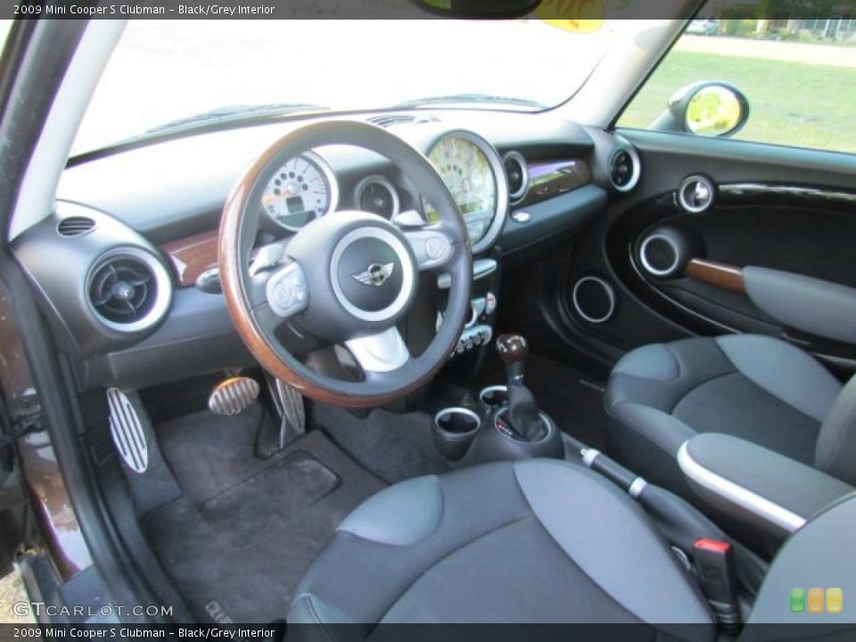 Black/Grey Interior Photo for the 2009 Mini Cooper S Clubman #79062531