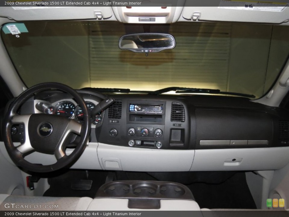 Light Titanium Interior Dashboard for the 2009 Chevrolet Silverado 1500 LT Extended Cab 4x4 #79075368