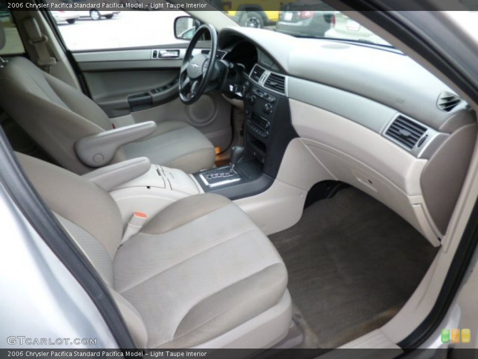 Light Taupe Interior Photo for the 2006 Chrysler Pacifica  #79085078