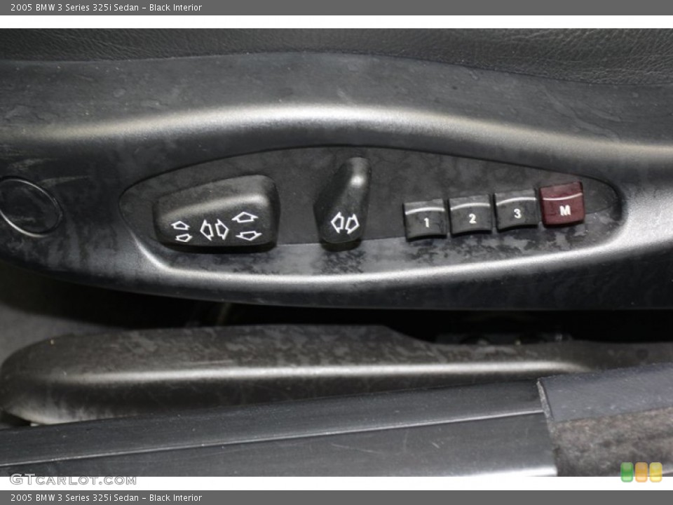 Black Interior Controls for the 2005 BMW 3 Series 325i Sedan #79090249