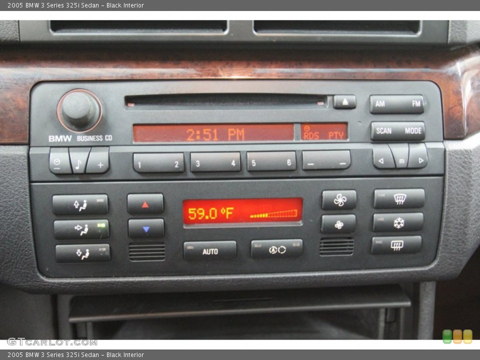 Black Interior Controls for the 2005 BMW 3 Series 325i Sedan #79090307