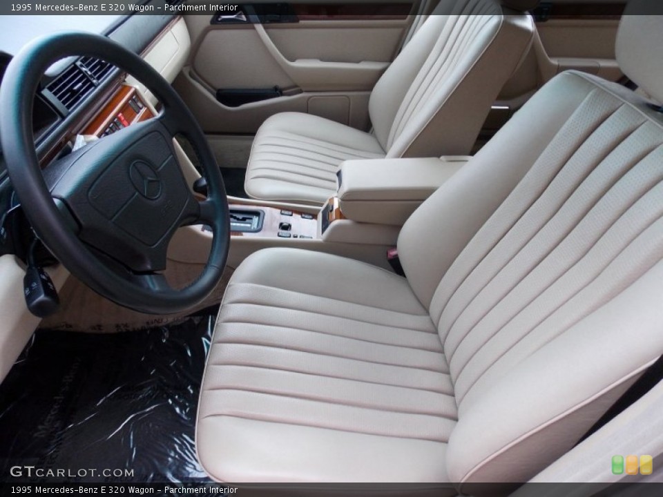 Parchment Interior Photo for the 1995 Mercedes-Benz E 320 Wagon #79094531