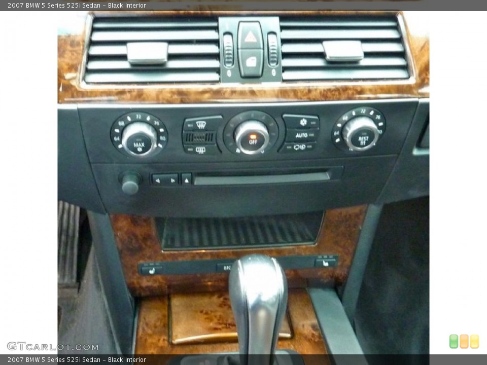 Black Interior Controls for the 2007 BMW 5 Series 525i Sedan #79115857