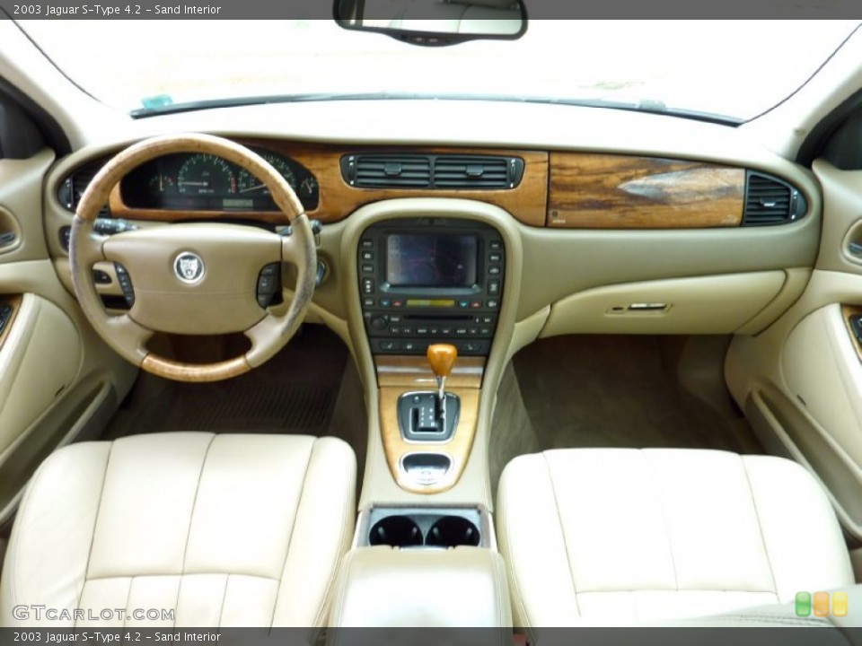 Sand Interior Dashboard for the 2003 Jaguar S-Type 4.2 #79116198