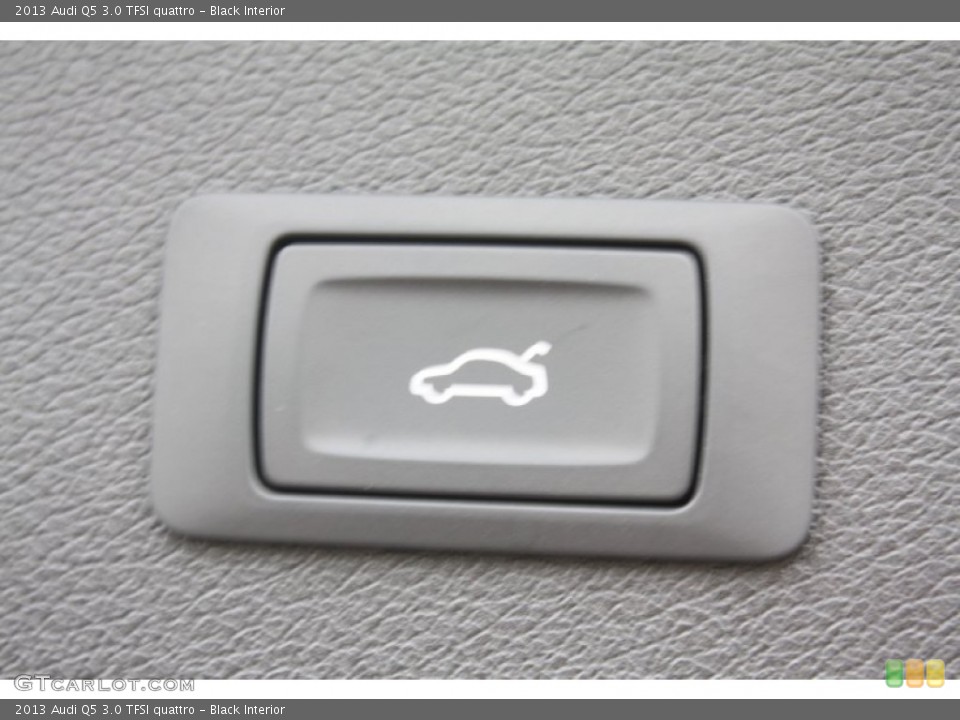 Black Interior Controls for the 2013 Audi Q5 3.0 TFSI quattro #79117270