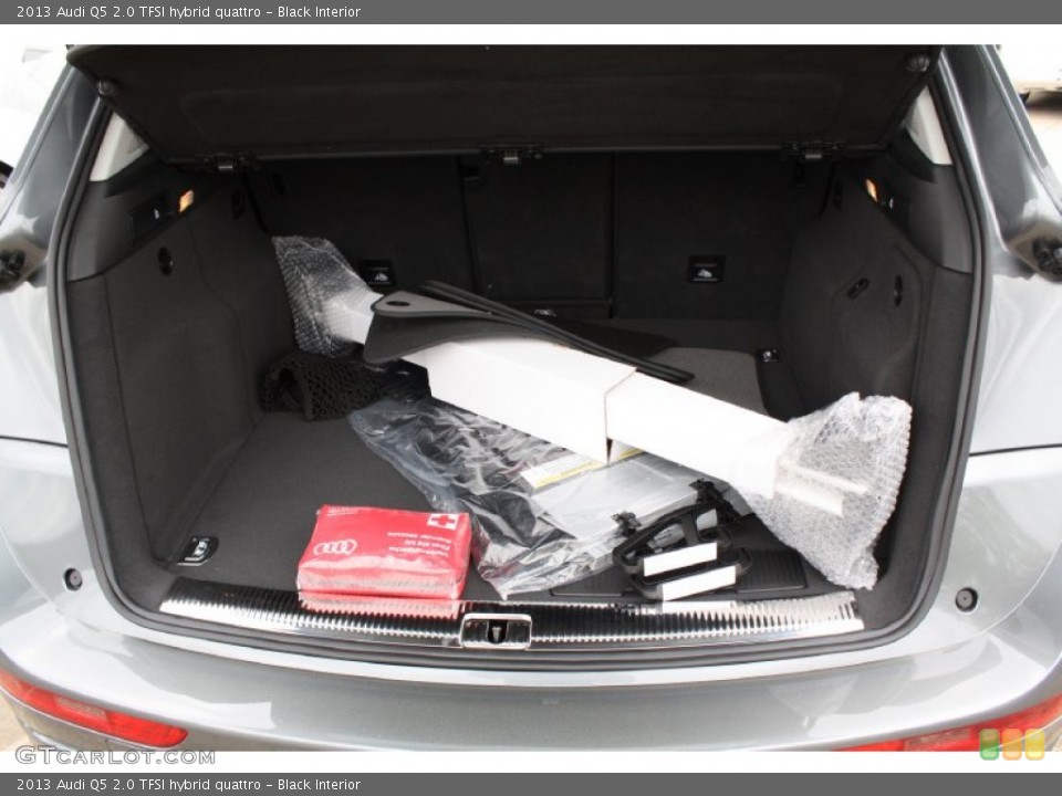 Black Interior Trunk for the 2013 Audi Q5 2.0 TFSI hybrid quattro #79118333