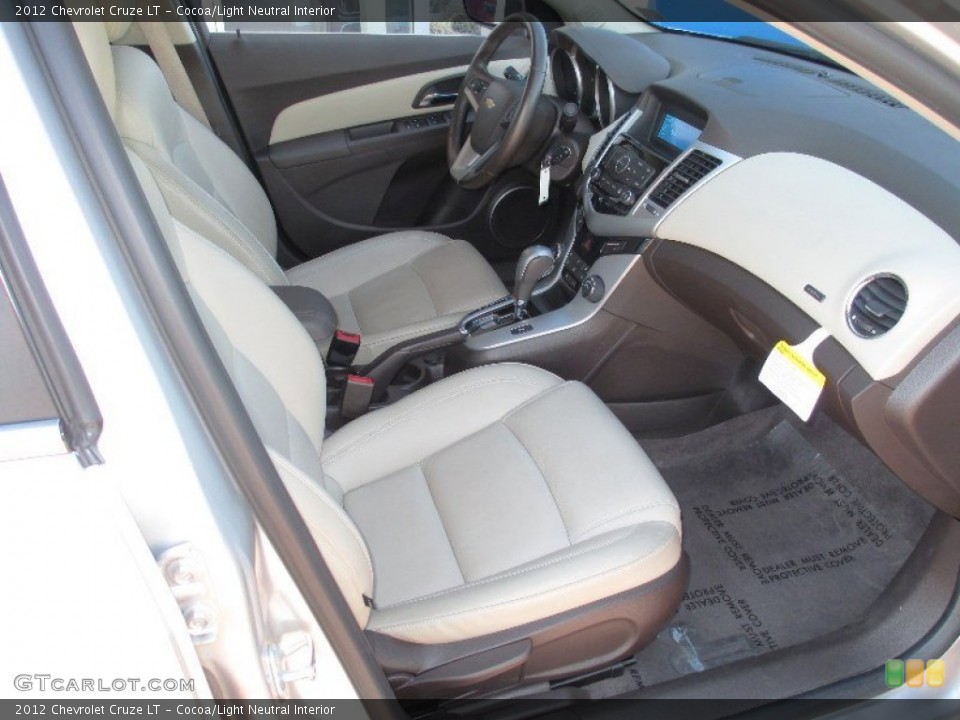 Cocoa/Light Neutral Interior Photo for the 2012 Chevrolet Cruze LT #79135626
