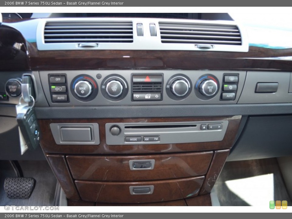 Basalt Grey/Flannel Grey Interior Controls for the 2006 BMW 7 Series 750Li Sedan #79136545