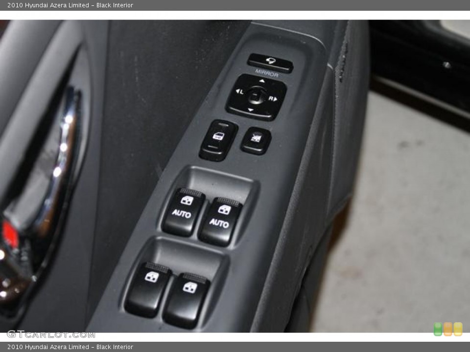 Black Interior Controls for the 2010 Hyundai Azera Limited #79140831