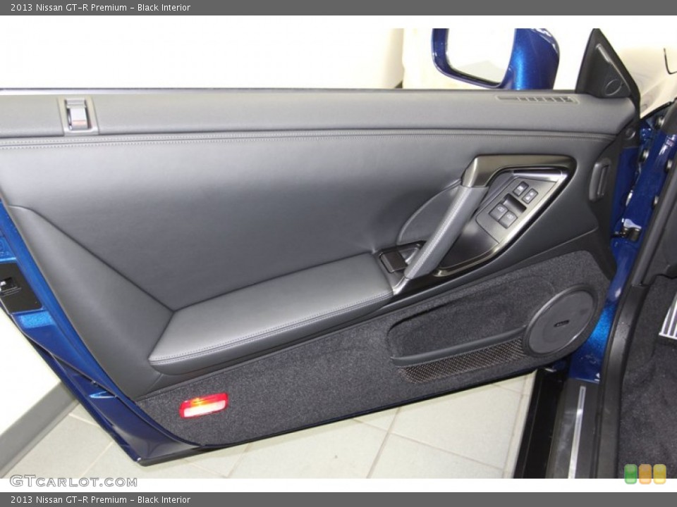 Black Interior Door Panel for the 2013 Nissan GT-R Premium #79141037