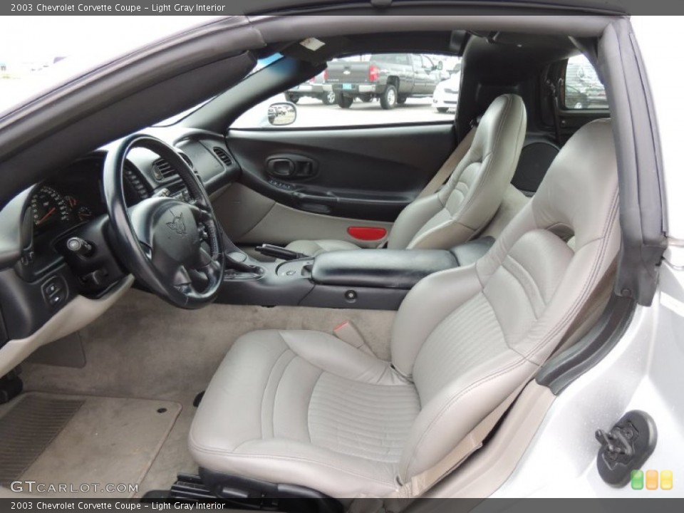 Light Gray Interior Photo for the 2003 Chevrolet Corvette Coupe #79141792