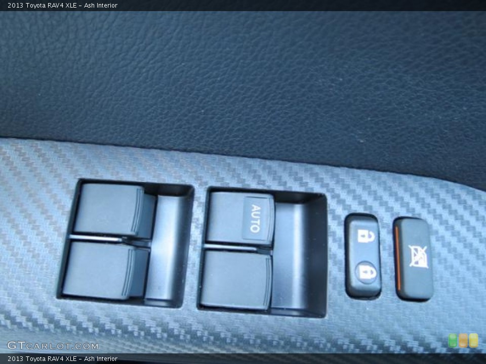 Ash Interior Controls for the 2013 Toyota RAV4 XLE #79161911