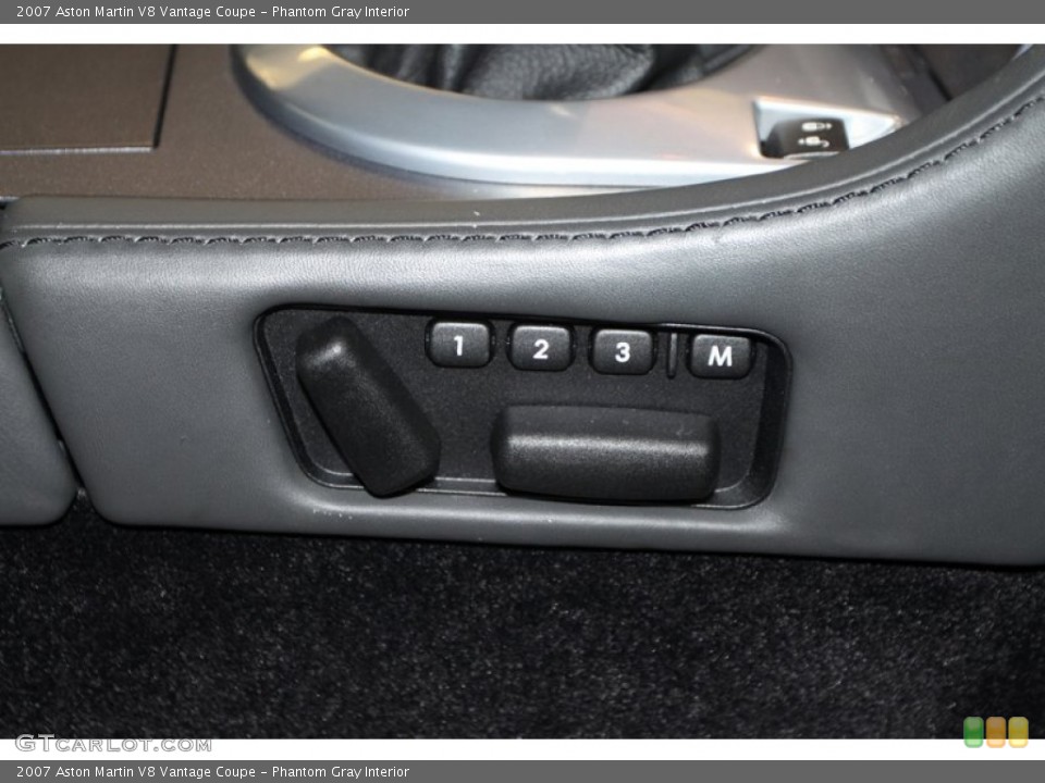 Phantom Gray Interior Controls for the 2007 Aston Martin V8 Vantage Coupe #79171629
