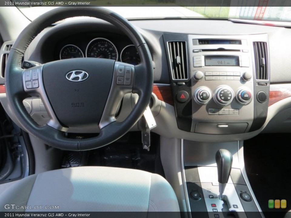 Gray Interior Dashboard for the 2011 Hyundai Veracruz GLS AWD #79190374