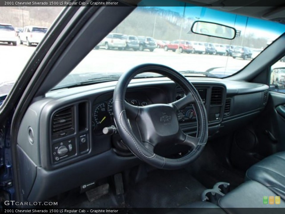 Graphite Interior Dashboard for the 2001 Chevrolet Silverado 1500 LS Regular Cab #79203193