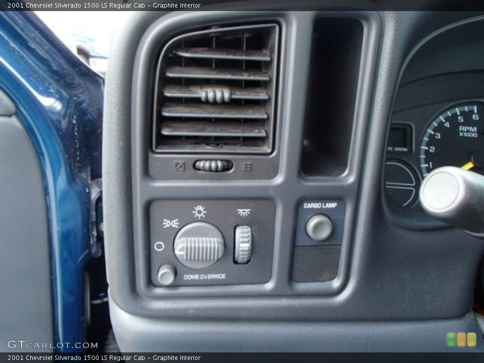 Graphite Interior Controls for the 2001 Chevrolet Silverado 1500 LS Regular Cab #79203278