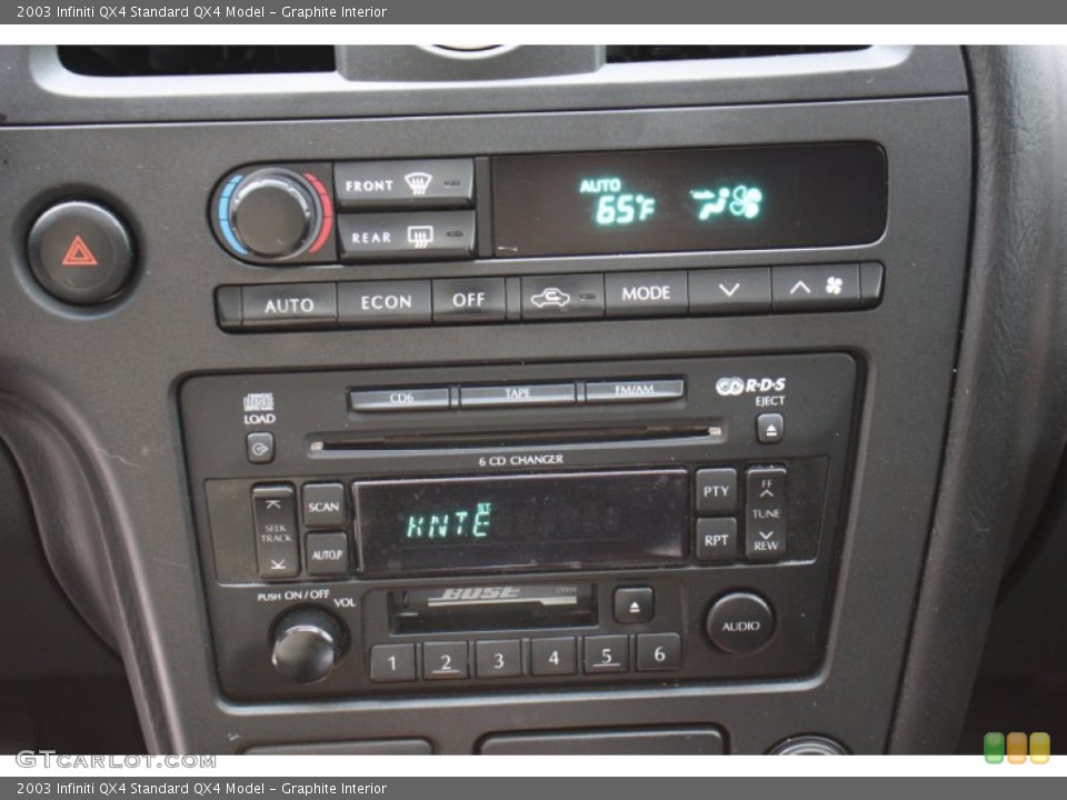 Graphite Interior Controls for the 2003 Infiniti QX4  #79213171