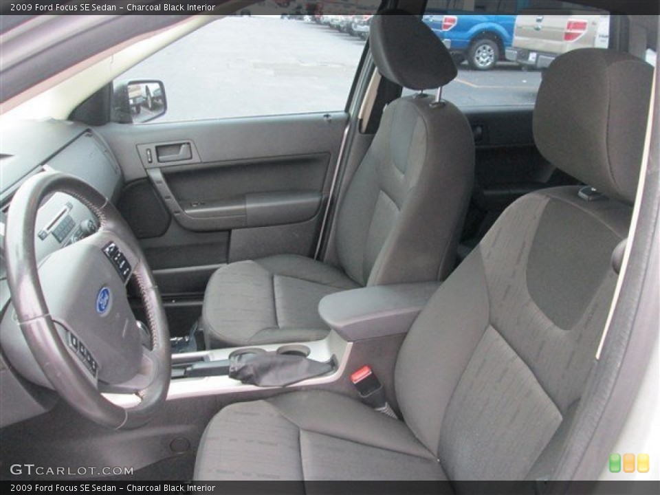 Charcoal Black Interior Photo for the 2009 Ford Focus SE Sedan #79222950