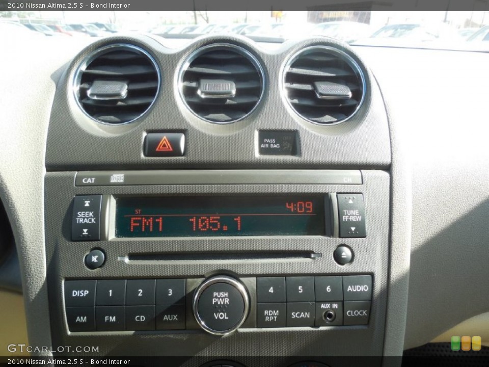 Blond Interior Controls for the 2010 Nissan Altima 2.5 S #79235575