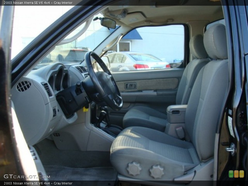 Gray Interior Photo for the 2003 Nissan Xterra SE V6 4x4 #79239076