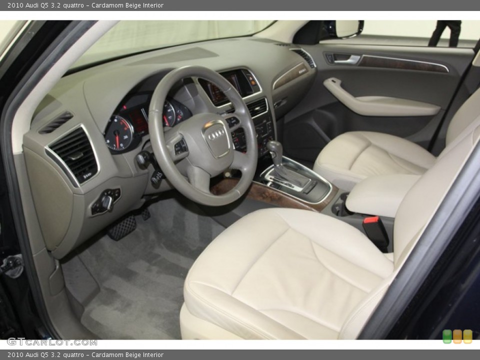 Cardamom Beige Interior Prime Interior for the 2010 Audi Q5 3.2 quattro #79240501