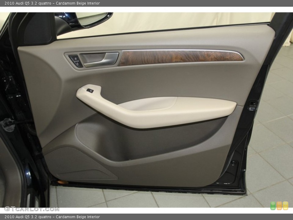 Cardamom Beige Interior Door Panel for the 2010 Audi Q5 3.2 quattro #79241013