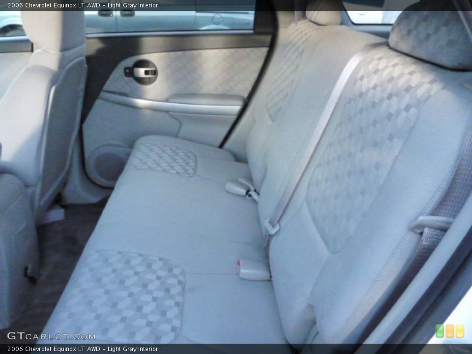 Light Gray Interior Rear Seat For The 2006 Chevrolet Equinox