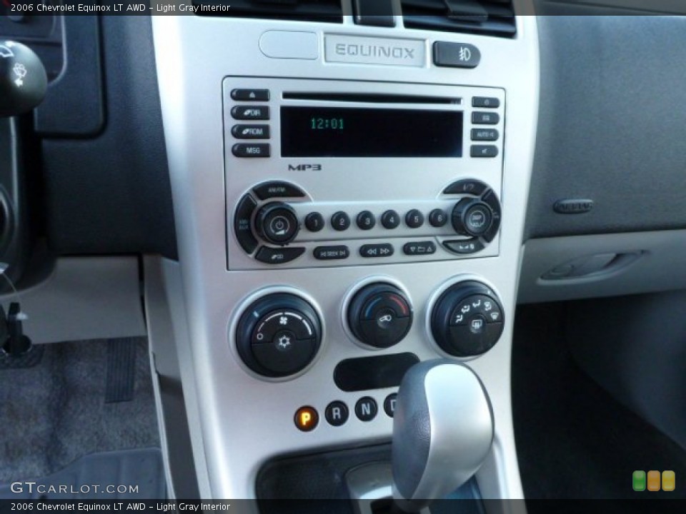 Light Gray Interior Controls for the 2006 Chevrolet Equinox LT AWD #79246276