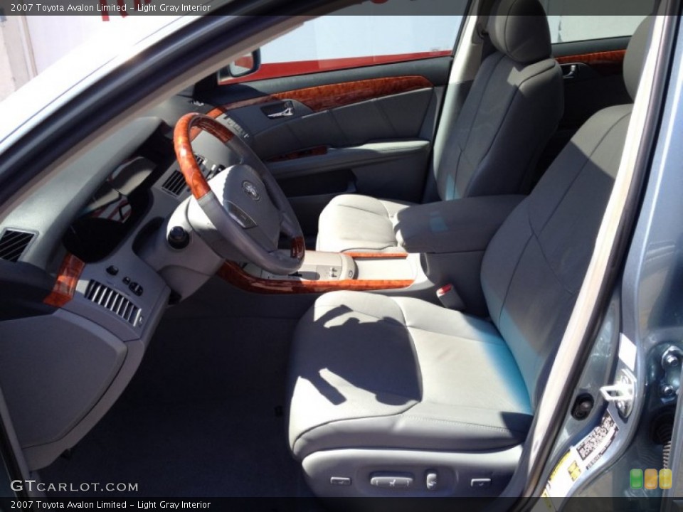 Light Gray Interior Photo for the 2007 Toyota Avalon Limited #79254394