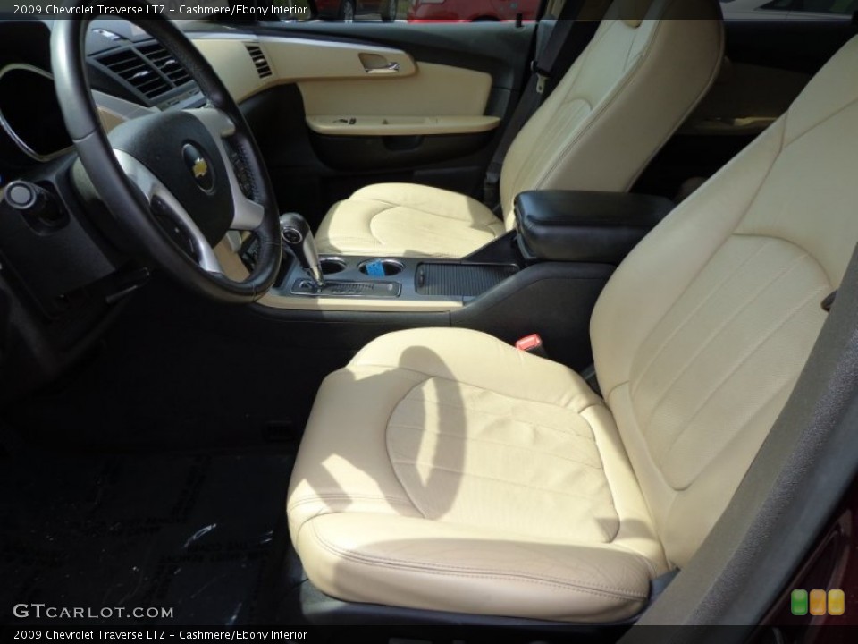 Cashmere/Ebony Interior Photo for the 2009 Chevrolet Traverse LTZ #79261882
