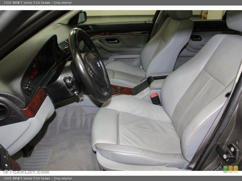 Grey Interior Photo for the 2003 BMW 5 Series 530i Sedan #79264069