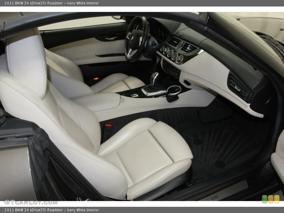 Ivory White Interior Photo for the 2011 BMW Z4 sDrive35i Roadster #79268021