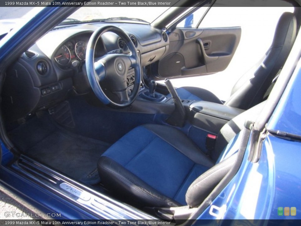 Two Tone Black/Blue Interior Photo for the 1999 Mazda MX-5 Miata 10th Anniversary Edition Roadster #79268075