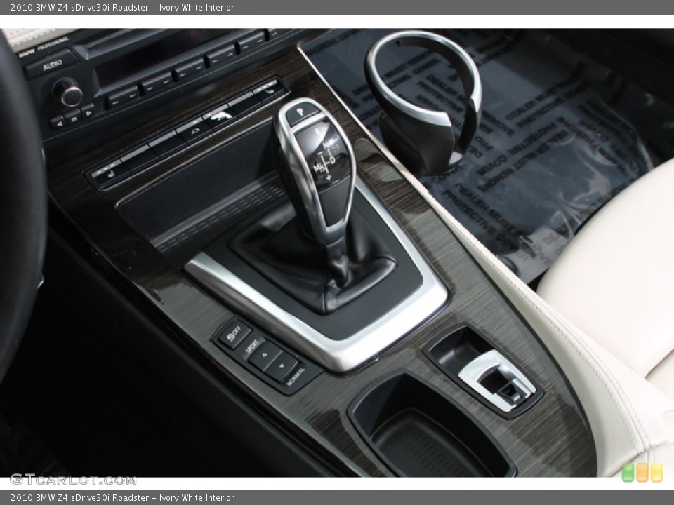 Ivory White Interior Transmission for the 2010 BMW Z4 sDrive30i Roadster #79294223