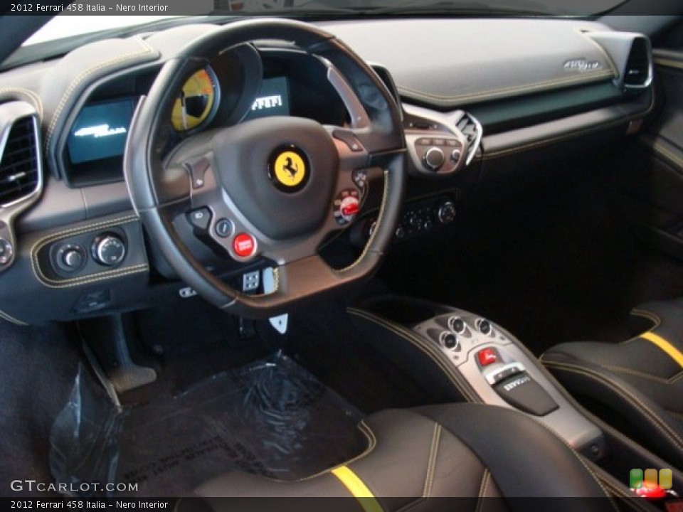 Nero Interior Photo for the 2012 Ferrari 458 Italia #79307922