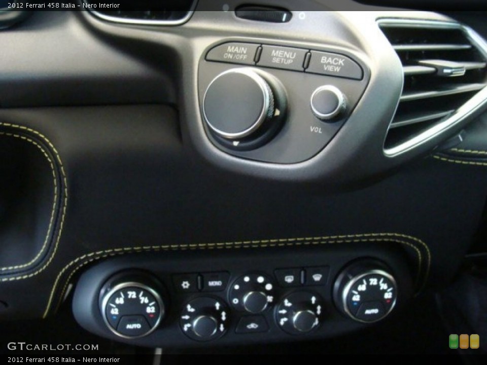 Nero Interior Controls for the 2012 Ferrari 458 Italia #79308029
