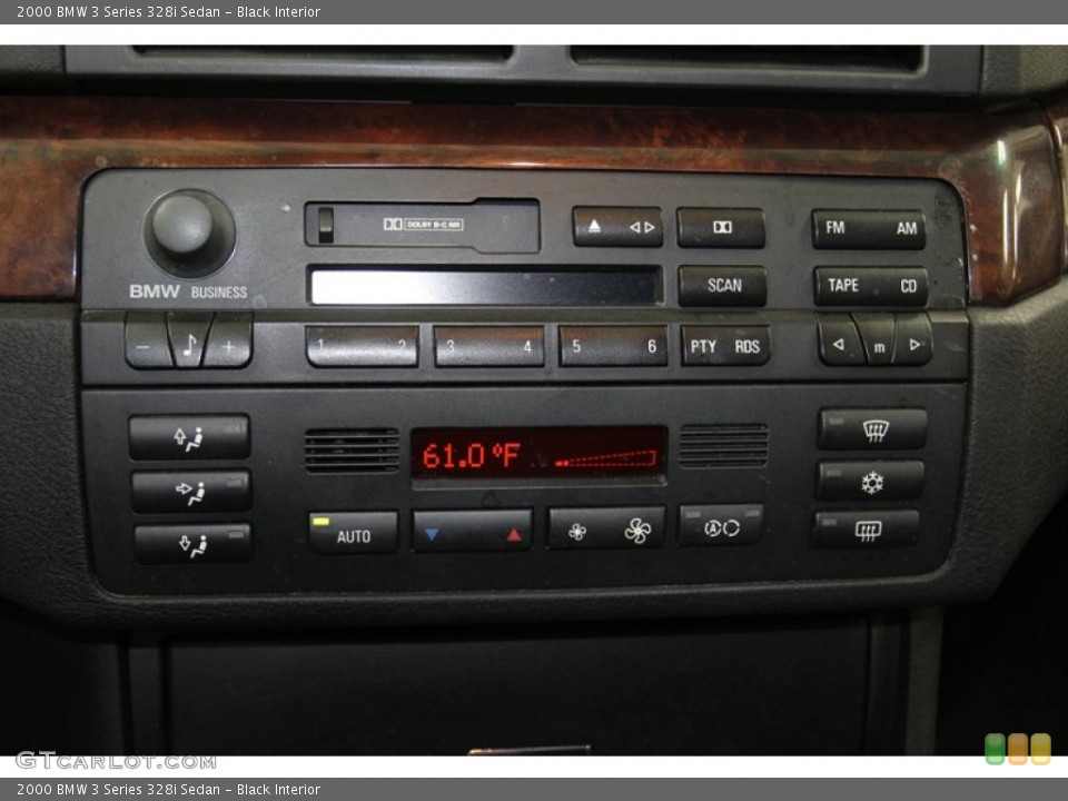 Black Interior Controls for the 2000 BMW 3 Series 328i Sedan #79314229
