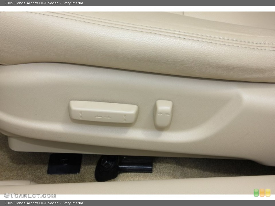 Ivory Interior Controls for the 2009 Honda Accord LX-P Sedan #79323759