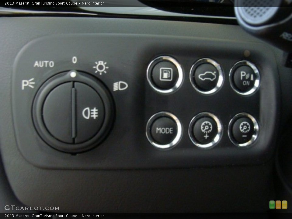 Nero Interior Controls for the 2013 Maserati GranTurismo Sport Coupe #79346278