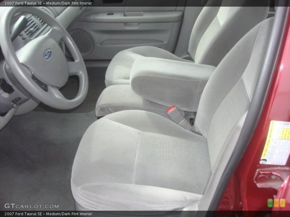 Medium/Dark Flint Interior Photo for the 2007 Ford Taurus SE #79375474