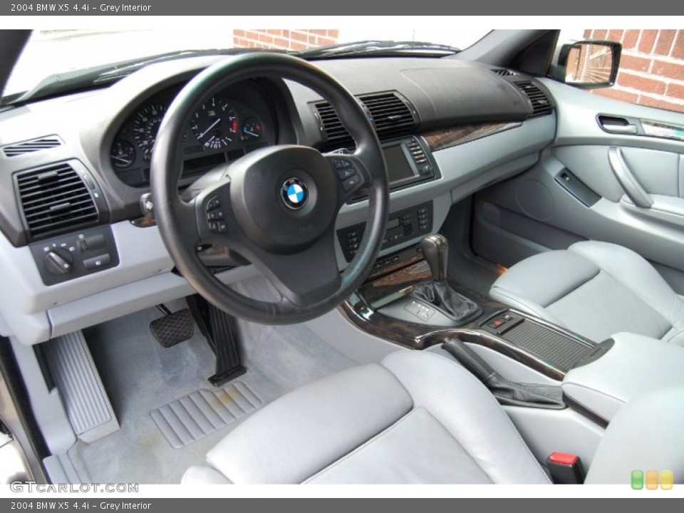 Grey Interior Photo for the 2004 BMW X5 4.4i #79379236