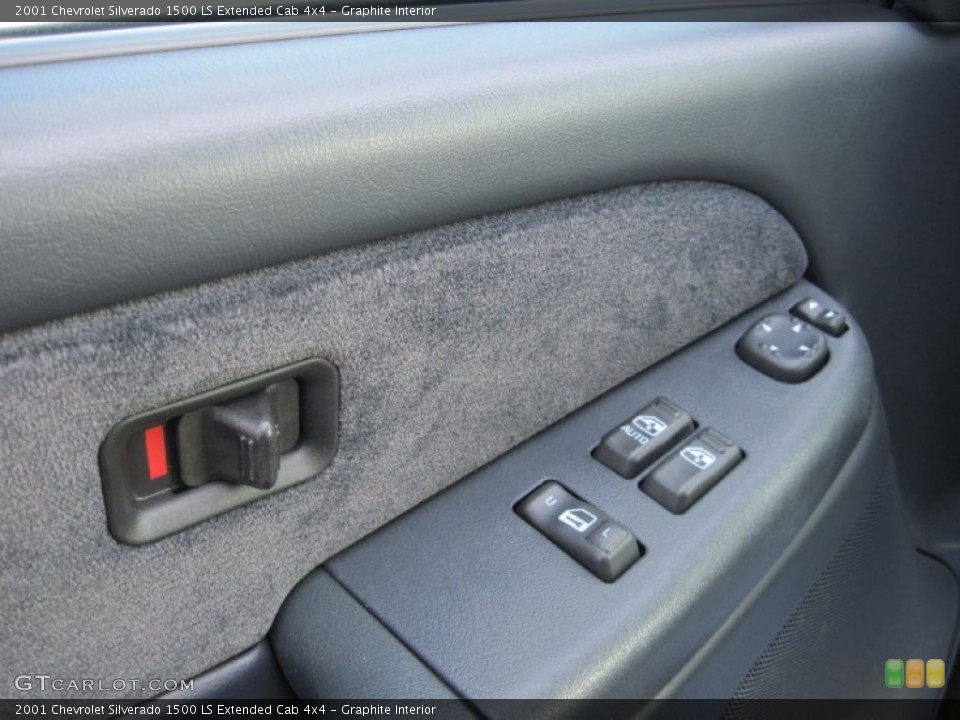 Graphite Interior Controls for the 2001 Chevrolet Silverado 1500 LS Extended Cab 4x4 #79390945