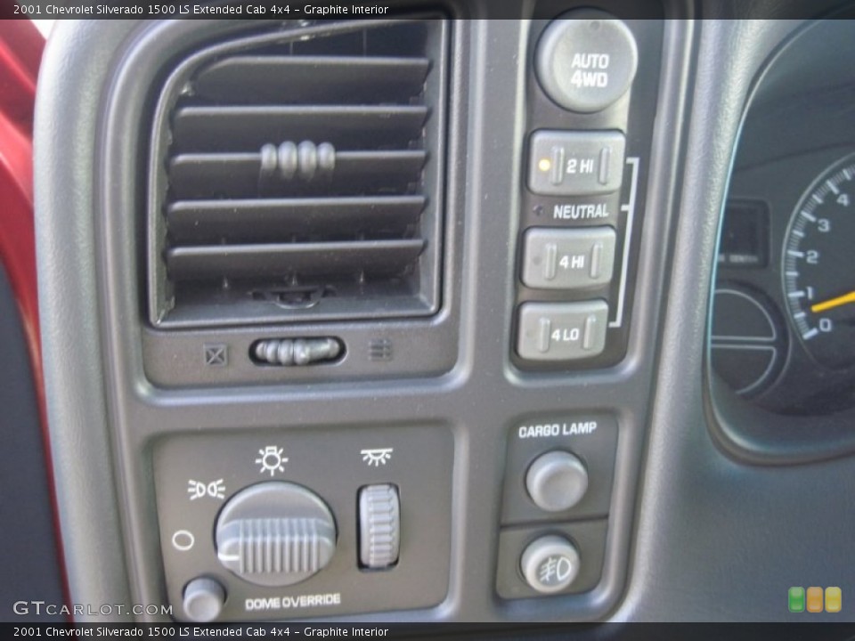 Graphite Interior Controls for the 2001 Chevrolet Silverado 1500 LS Extended Cab 4x4 #79390965