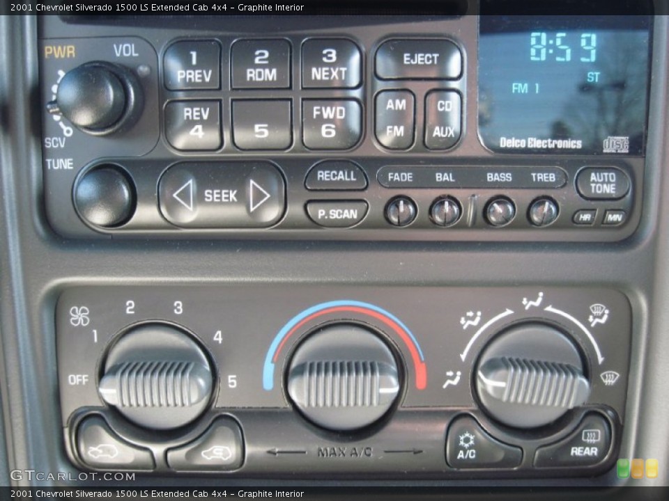 Graphite Interior Controls for the 2001 Chevrolet Silverado 1500 LS Extended Cab 4x4 #79390978