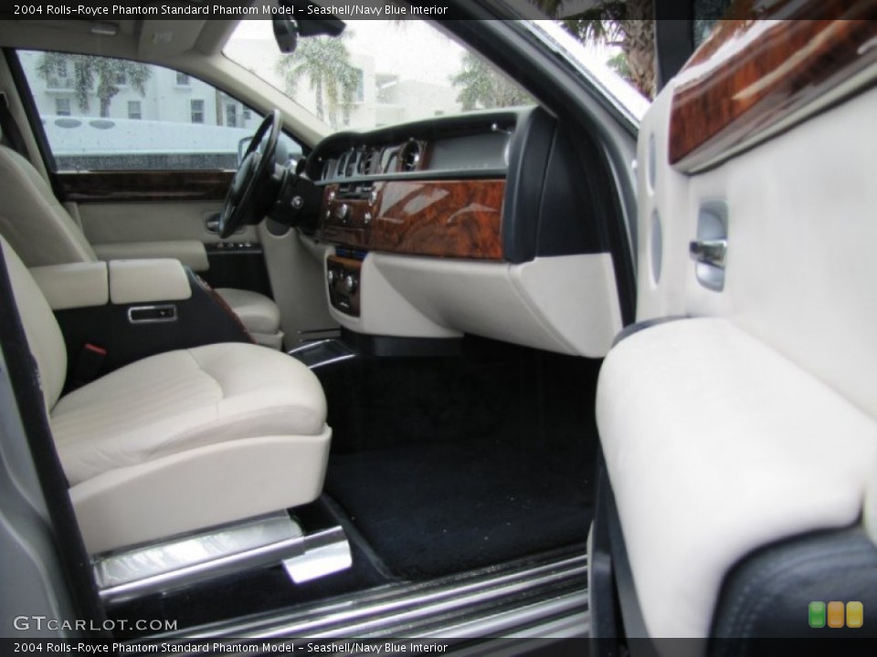 Seashell/Navy Blue Interior Front Seat for the 2004 Rolls-Royce Phantom  #79392004